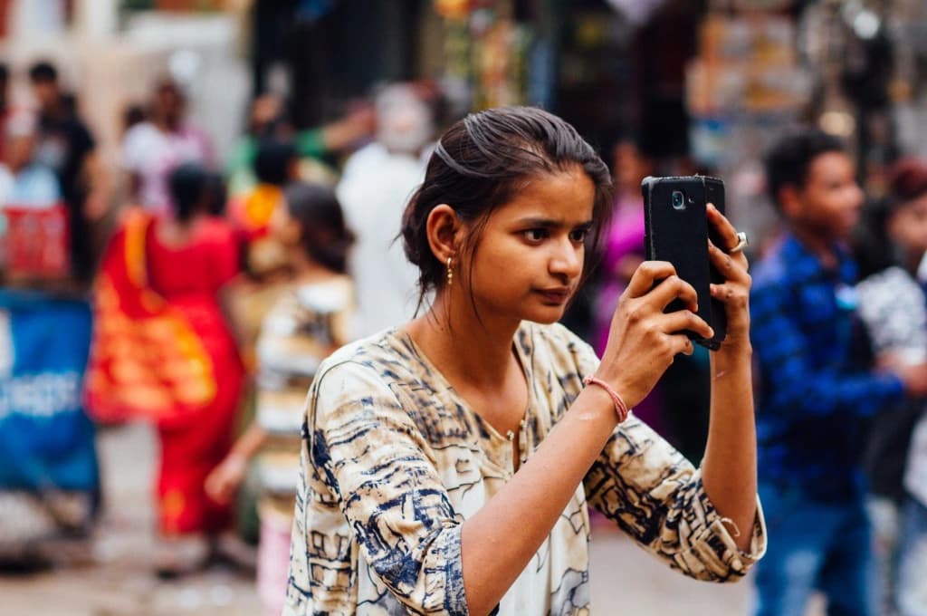 The digital wall: How caste shapes access to technology in India